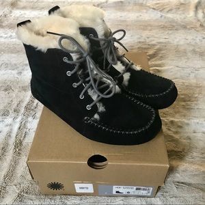 UGG Chickaree Boots